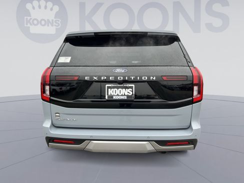 New 2026 Ford Expedition Platinum w/ Driver's Package image 5