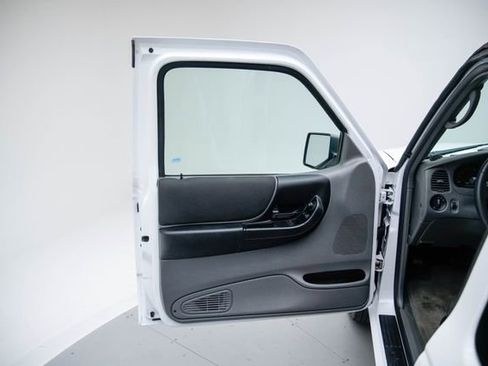 Used 2011 Ford Ranger XLT image 22