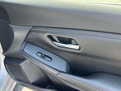 Used 2020 Nissan Sentra SV FWD image 19