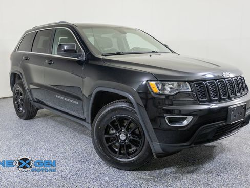 Used 2019 Jeep Grand Cherokee Laredo AWD/4WD image 1