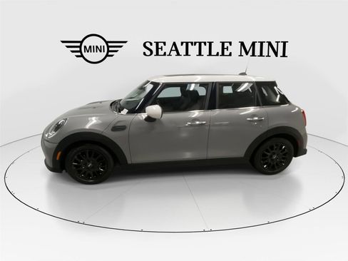 Certified 2023 MINI Cooper 4-Door Hardtop image 6