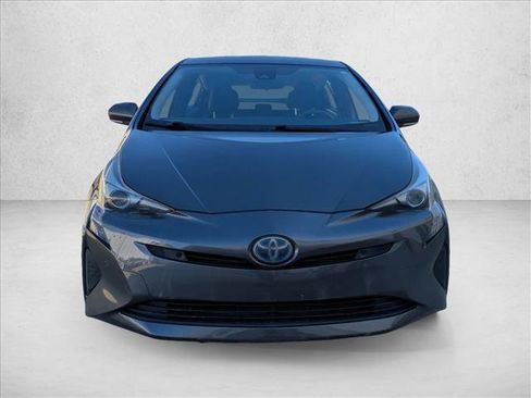 Used 2018 Toyota Prius Two image 2