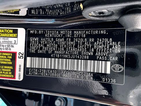 Used 2018 Toyota Camry SE w/ Convenience Package FWD image 32