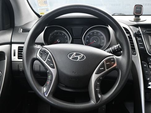 Used 2016 Hyundai Elantra GT image 21