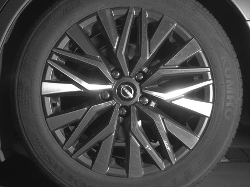 Used 2025 Nissan Altima 2.5 SV image 14