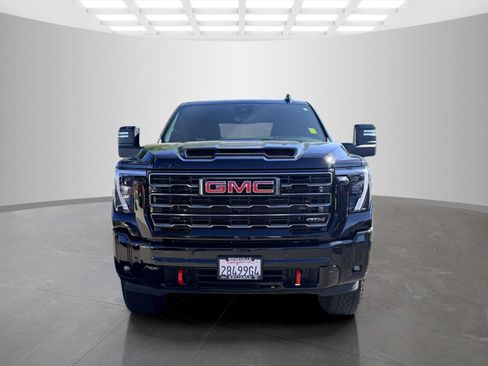 Used 2025 GMC Sierra 2500 AT4 w/ AT4 Premium Plus Package AWD/4WD image 2