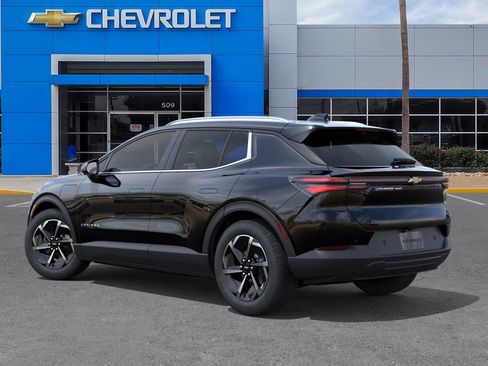 New 2026 Chevrolet Equinox EV LT AWD/4WD image 3