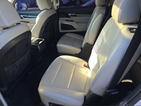 Used 2022 Kia Telluride S image 26