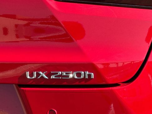 Certified 2024 Lexus UX 250h F Sport FWD image 31