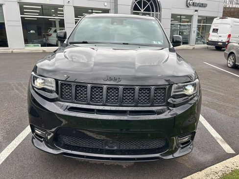 Used 2018 Jeep Grand Cherokee SRT image 5