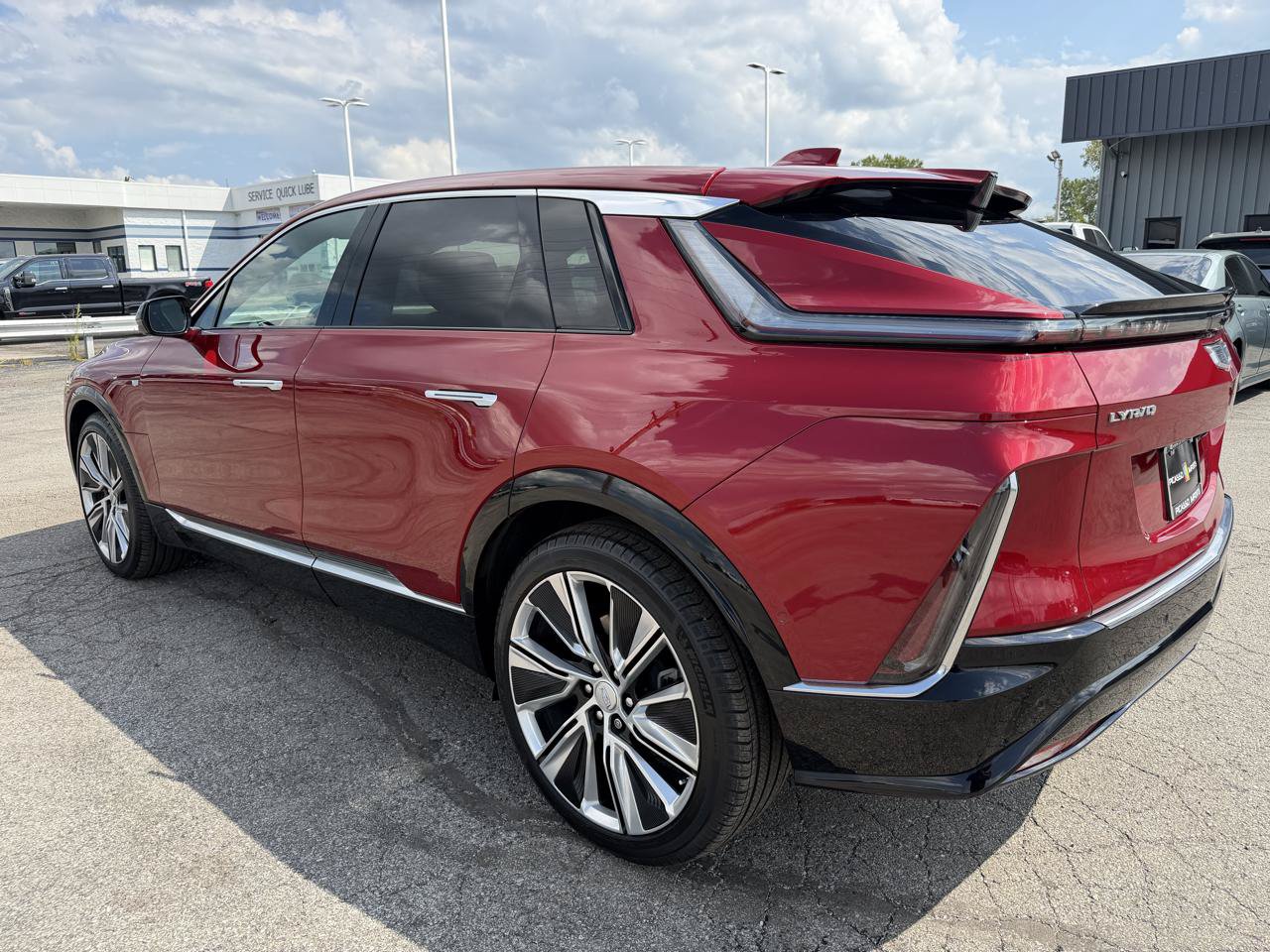 Used 2024 Cadillac Lyriq Luxury w/ LPO, Floor Liner Package AWD/4WD image 6