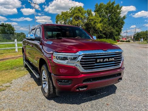 Used 2022 RAM 1500 Limited w/ Body Color Bumper Group AWD/4WD image 3