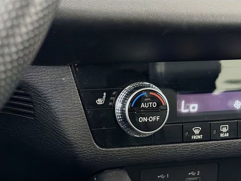 Used 2024 Mitsubishi Outlander SE Black Edition image 24