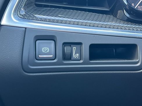 Used 2022 Cadillac XT5 Sportv w/ LPO, ONYX Package image 41