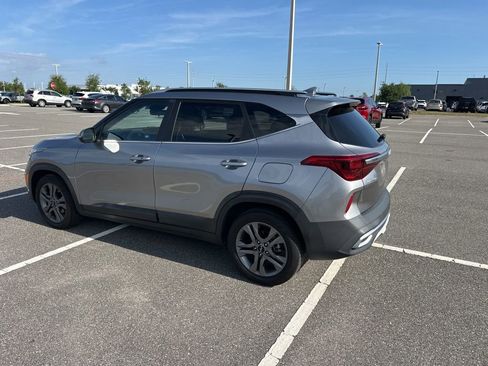 Used 2022 Kia Seltos S FWD image 9