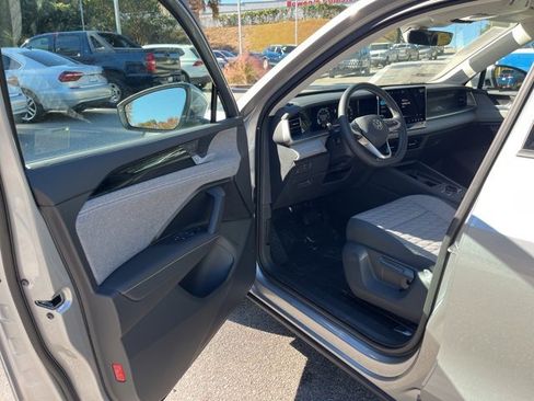 New 2026 Volkswagen Tiguan S image 4