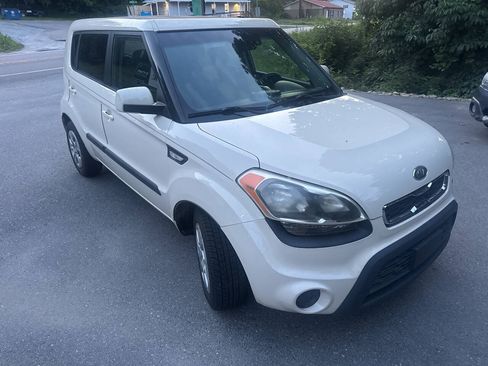 Used 2012 Kia Soul FWD image 8