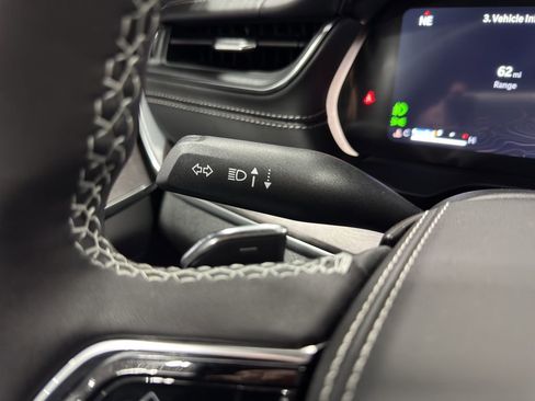 New 2025 Jeep Grand Cherokee L Overland image 26