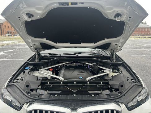 Used 2024 BMW X5 xDrive40i w/ Premium Package image 34