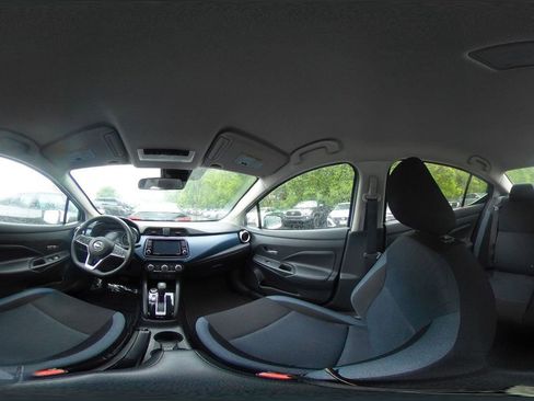 Used 2025 Nissan Versa SV FWD image 37
