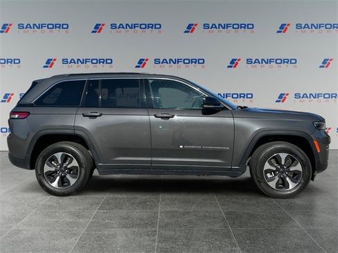 Used 2024 Jeep Grand Cherokee Limited 4xe image 6