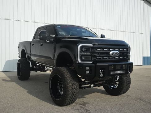 Used 2024 Ford F250 Platinum AWD/4WD image 6