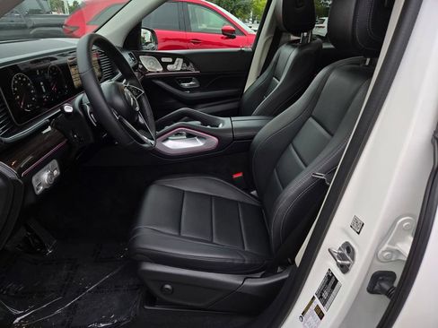 Used 2024 Mercedes-Benz GLS 450 4MATIC image 20