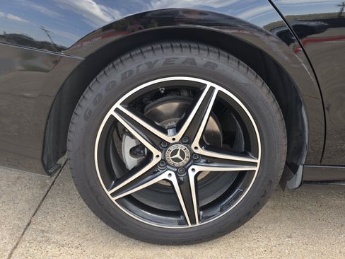 Used 2019 Mercedes-Benz E 300 w/ Premium 1 Package image 15
