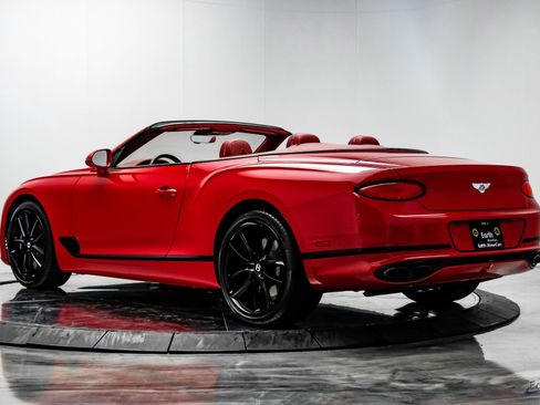 Used 2022 Bentley Continental GT image 11