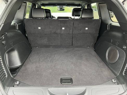 Used 2022 Jeep Grand Cherokee Laredo X image 18