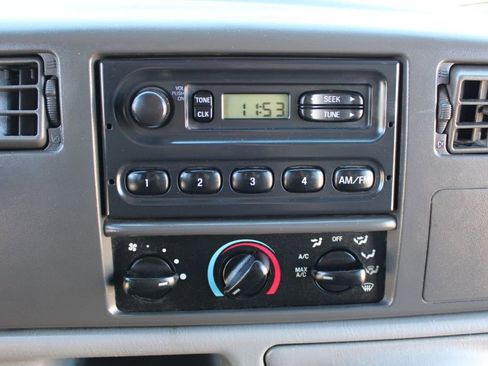 Used 2004 Ford F450 XL image 18