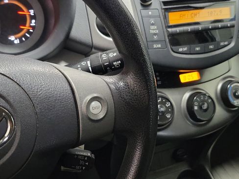 Used 2011 Toyota RAV4 4WD image 26