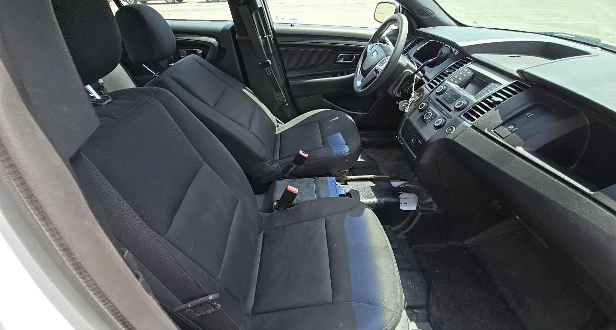 Used 2016 Ford Taurus Police Interceptor AWD image 5
