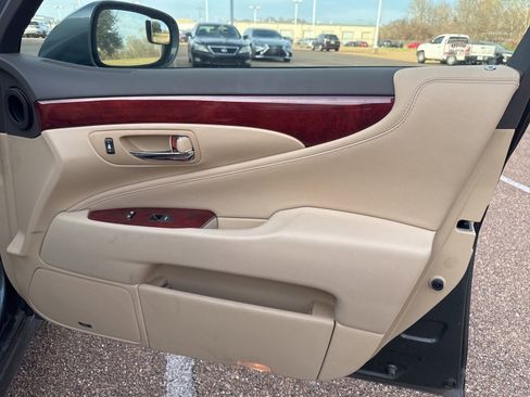 Used 2007 Lexus LS 460 image 24