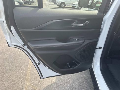 New 2026 Jeep Grand Cherokee Laredo X image 15