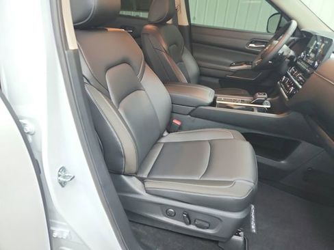Used 2025 Nissan Pathfinder SL w/ Cargo Package FWD image 37
