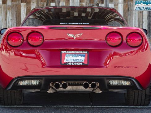Used 2005 Chevrolet Corvette Coupe w/ Preferred Equipment Group RWD image 5
