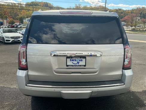 Used 2018 GMC Yukon Denali image 4