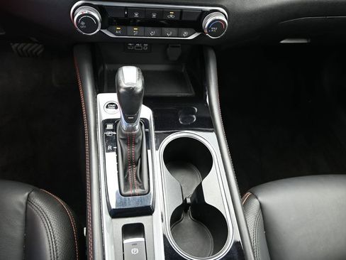Used 2025 Nissan Altima 2.5 SR AWD/4WD image 14