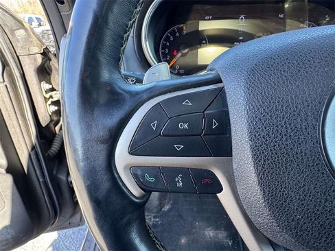 Used 2015 Jeep Grand Cherokee Overland w/ Advanced Technology Group image 10