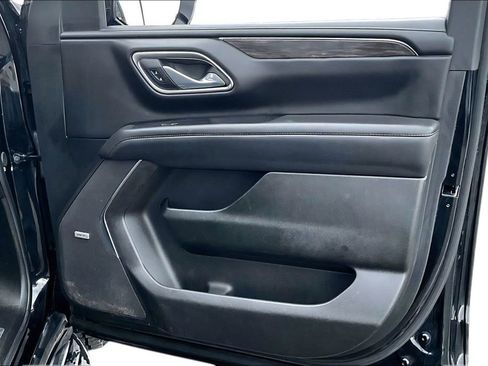 Used 2024 Chevrolet Suburban LT image 22