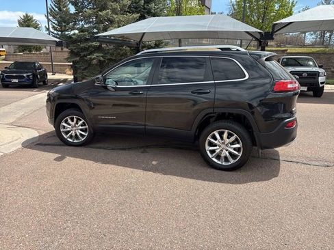 Used 2015 Jeep Cherokee Limited w/ Luxury Group AWD/4WD image 6