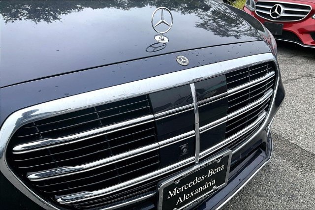 Used 2023 Mercedes-Benz S 580 4MATIC Sedan image 6
