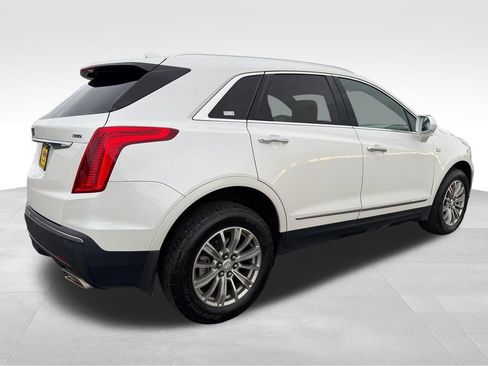 Used 2017 Cadillac XT5 Luxury image 9