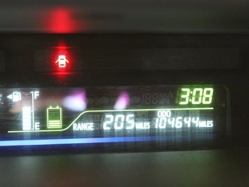 Used 2013 Toyota Prius V Three image 16