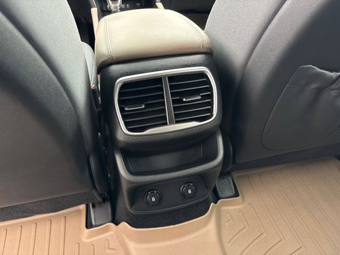 Used 2020 Hyundai Santa Fe SEL image 31