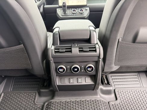 New 2026 Land Rover Defender 110 Trophy Edition AWD/4WD image 18