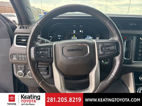 Used 2022 GMC Yukon Denali w/ Denali Premium Package AWD/4WD image 16