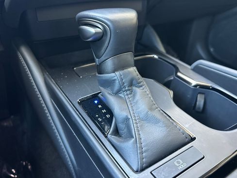 Certified 2025 Lexus ES 350 w/ Accessory Package (Z2) FWD image 19