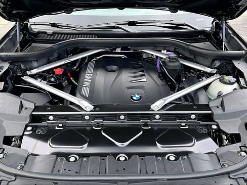 Certified 2024 BMW X5 xDrive40i w/ Executive Package AWD/4WD image 32